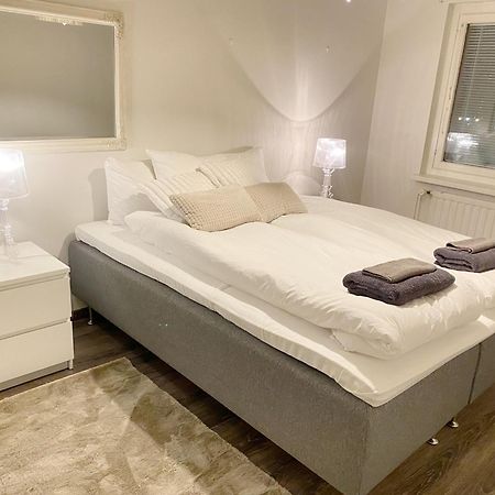 רובניימי Spacious Home In Heart Of City מראה חיצוני תמונה